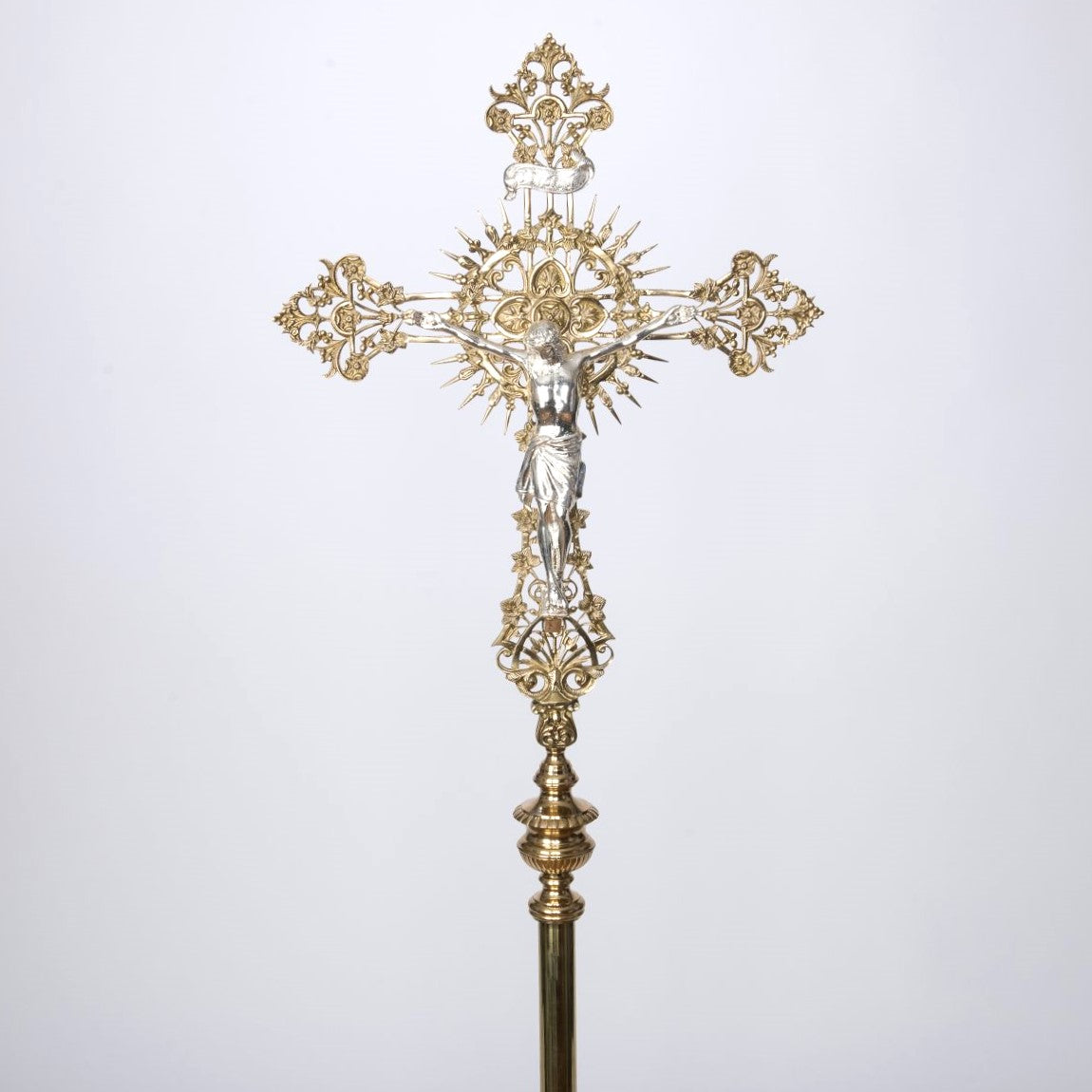 H-209PC Cathedral Style Processional Cross